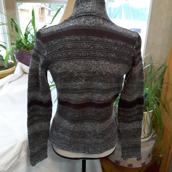 💸A. IDA Wool Sweater - Picture 2 of 4